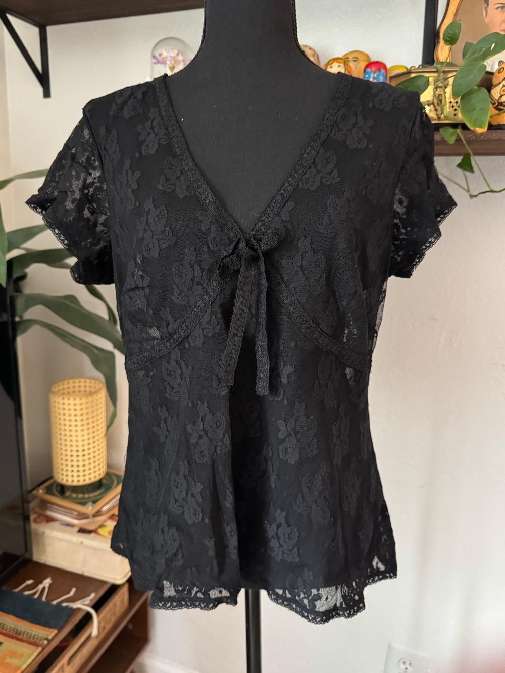 Vintage 90’s Worthington Sheer Black Lace V-Neck Top